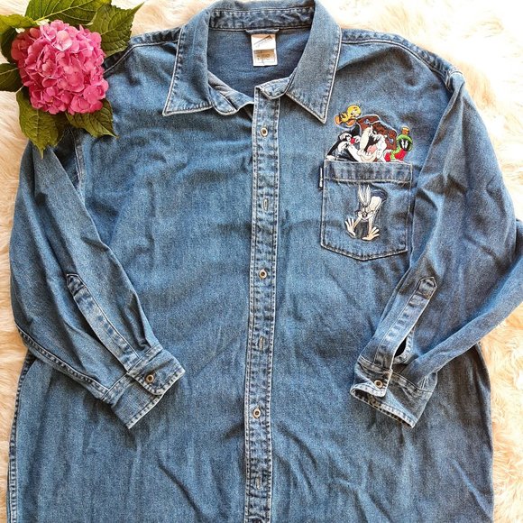 Vintage authentic Warner Studio Looneytunes blue denim long sleeve shirt Size L - Picture 2 of 8